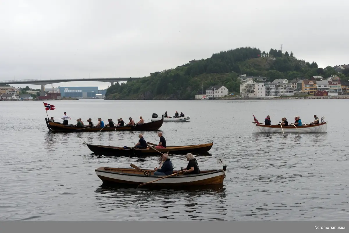 Fra kapproingkonkurransen lørdag, 22. juli 2017. Fotoserie fra Forbundet KYSTENs landsstevne som ble arrangert i Vågen i Kristiansund fra 20.-23. juli 2017. Det var Mellemværftet Fartøyvernforening som var vertskap for landsstevnet.