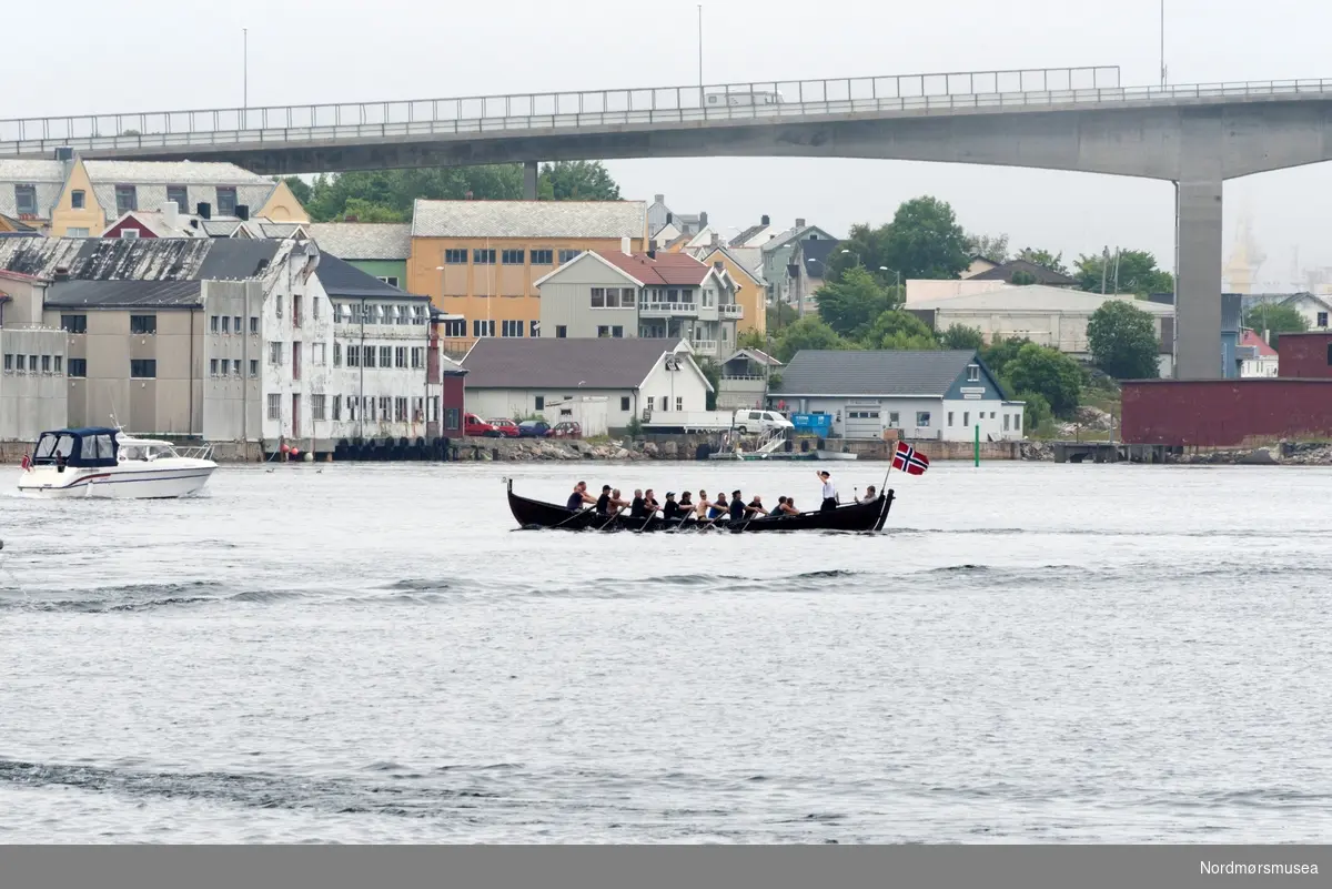 Fra kapproingskonkurransen, lørdag, 22. juli 2017. Fotoserie fra Forbundet KYSTENs landsstevne som ble arrangert i Vågen i Kristiansund fra 20.-23. juli 2017. Det var Mellemværftet Fartøyvernforening som var vertskap for landsstevnet.