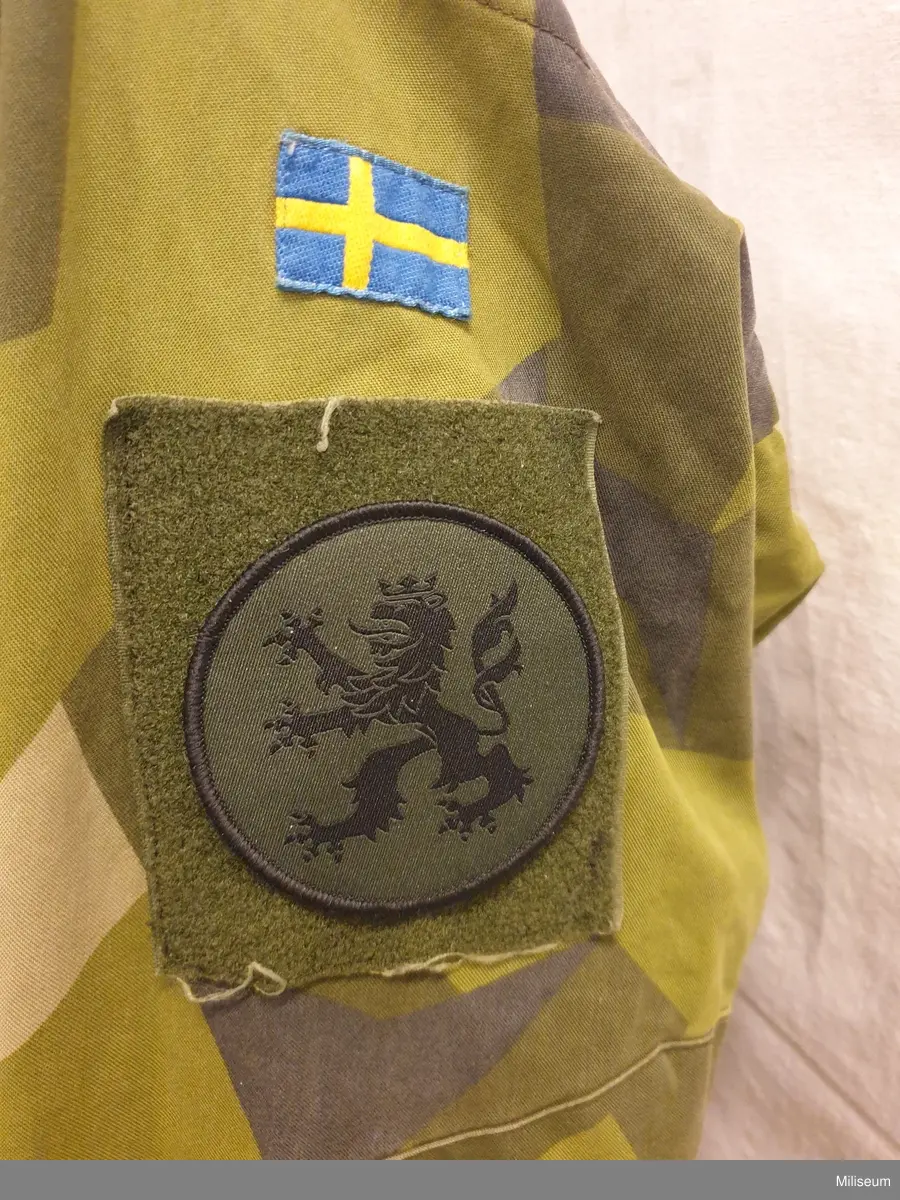 Fältjacka 90. Variant med nedre ryggficka. Storlek 180/75.