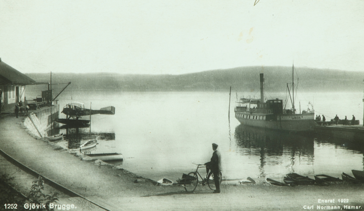 Postkort, Gjøvik brygge, mjøsbåt, D/S Gjøvik, sjøfly,