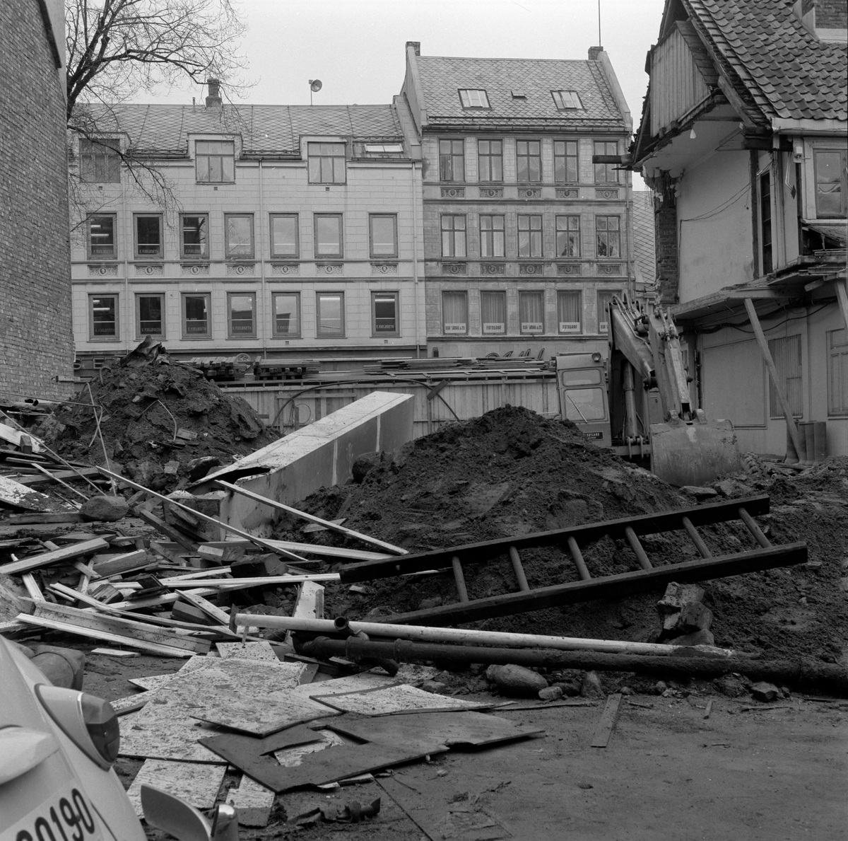 Graving av byggetomt hos fotgraf Schrøder