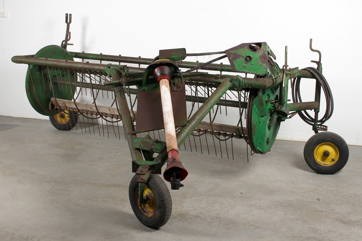 Høyvender til traktor.