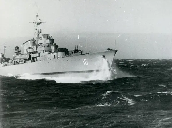 Jagaren Öland i Nordsjön. Från SF-journalen " Med Kustflotta