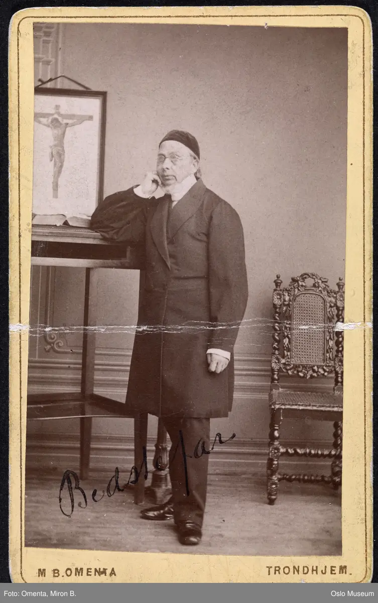 portrett, mann, biskop, stående helfigur