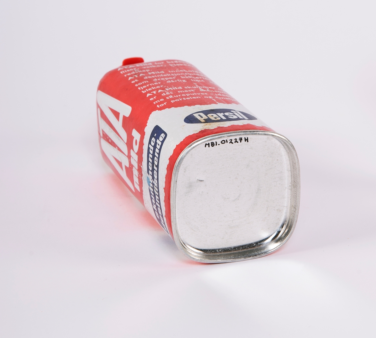 Persilprodukter og annet vaskemiddel. 
se også MBI.01139, MBI.01183. 

Består av:
6 pakker vaskemiddel
2 flasker vaskemiddel
1 pakke fotbad