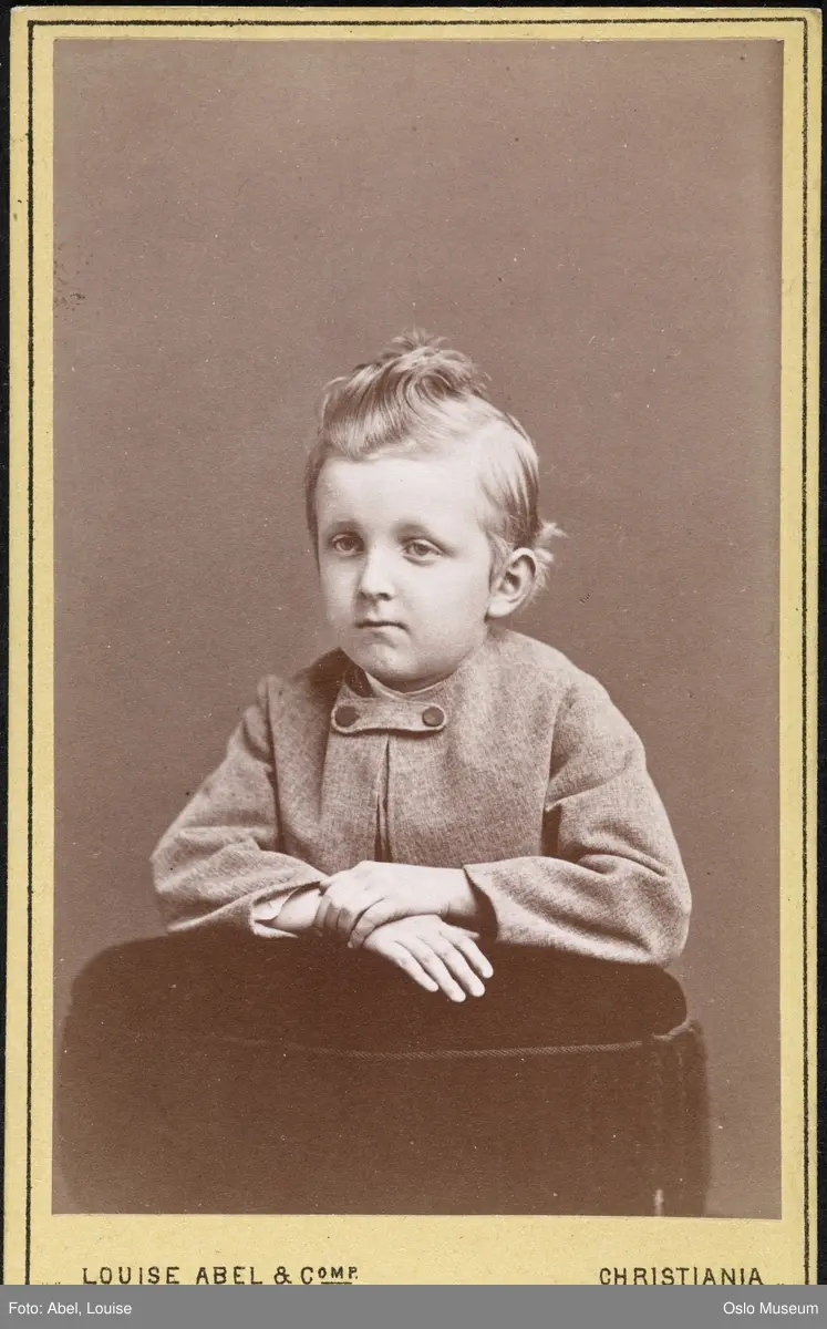 portrett, gutt, halvfigur