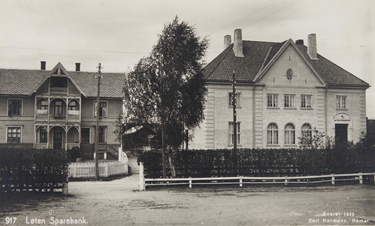 Postkort, Løten sentrum, Løten Apotek, Løten Sparebank,