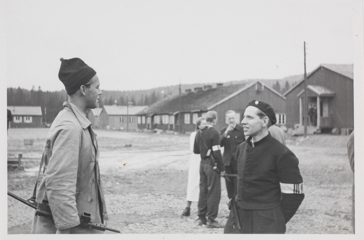 Portrett Milorg (?) folk. Bilde tatt fra fangeleiren på Grini.