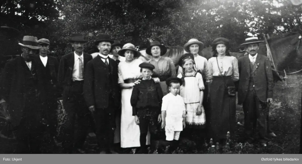 Melleby i Tune, utfluktsgjester fra Sarpsborg, 1920.