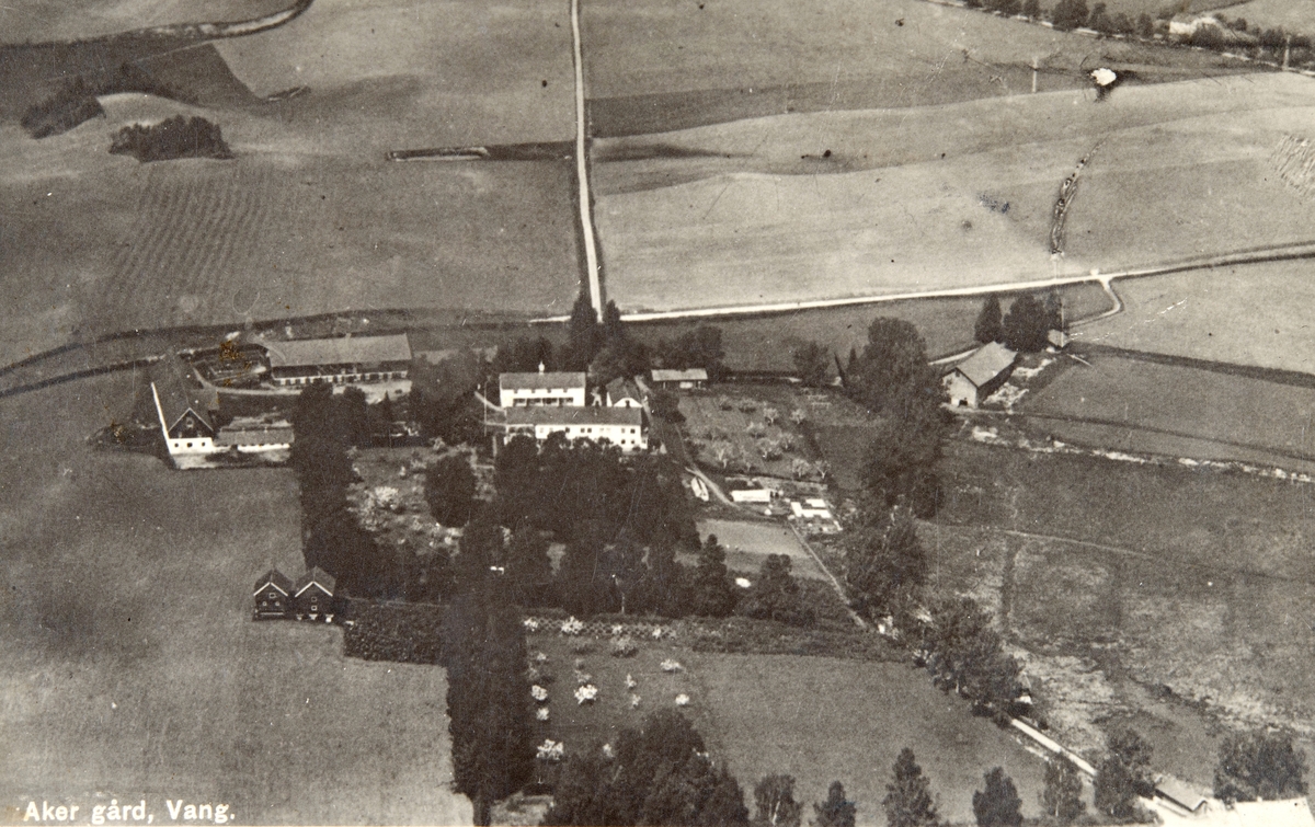 Postkort, Vang, flyfoto, Åker gård, kulturlandskap før utbygging av Ridabu, jordbrukslandskap,