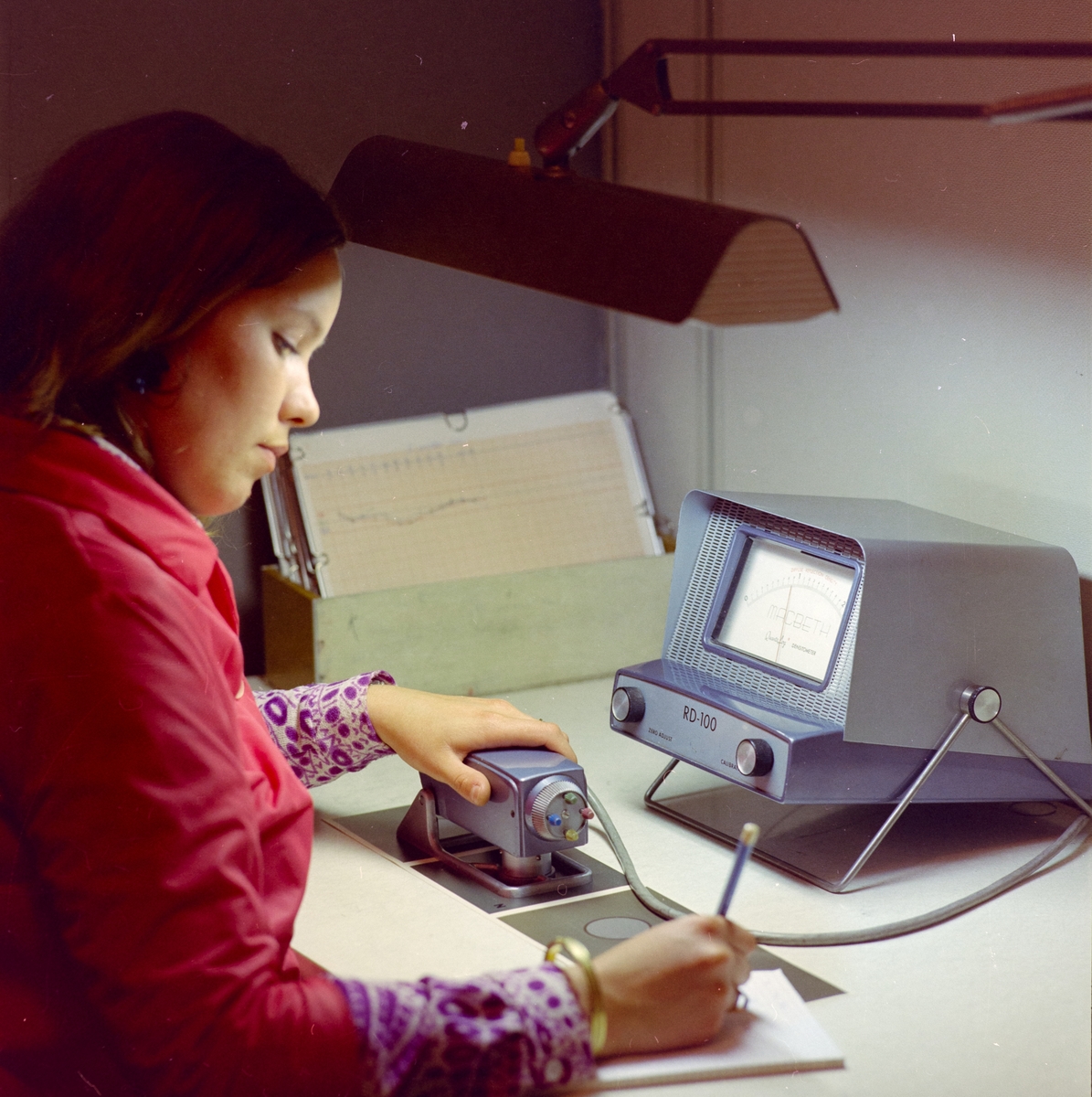 Notering av målte fargeverdier fra et reflektivt densitometer hos Fotograf Schrøder