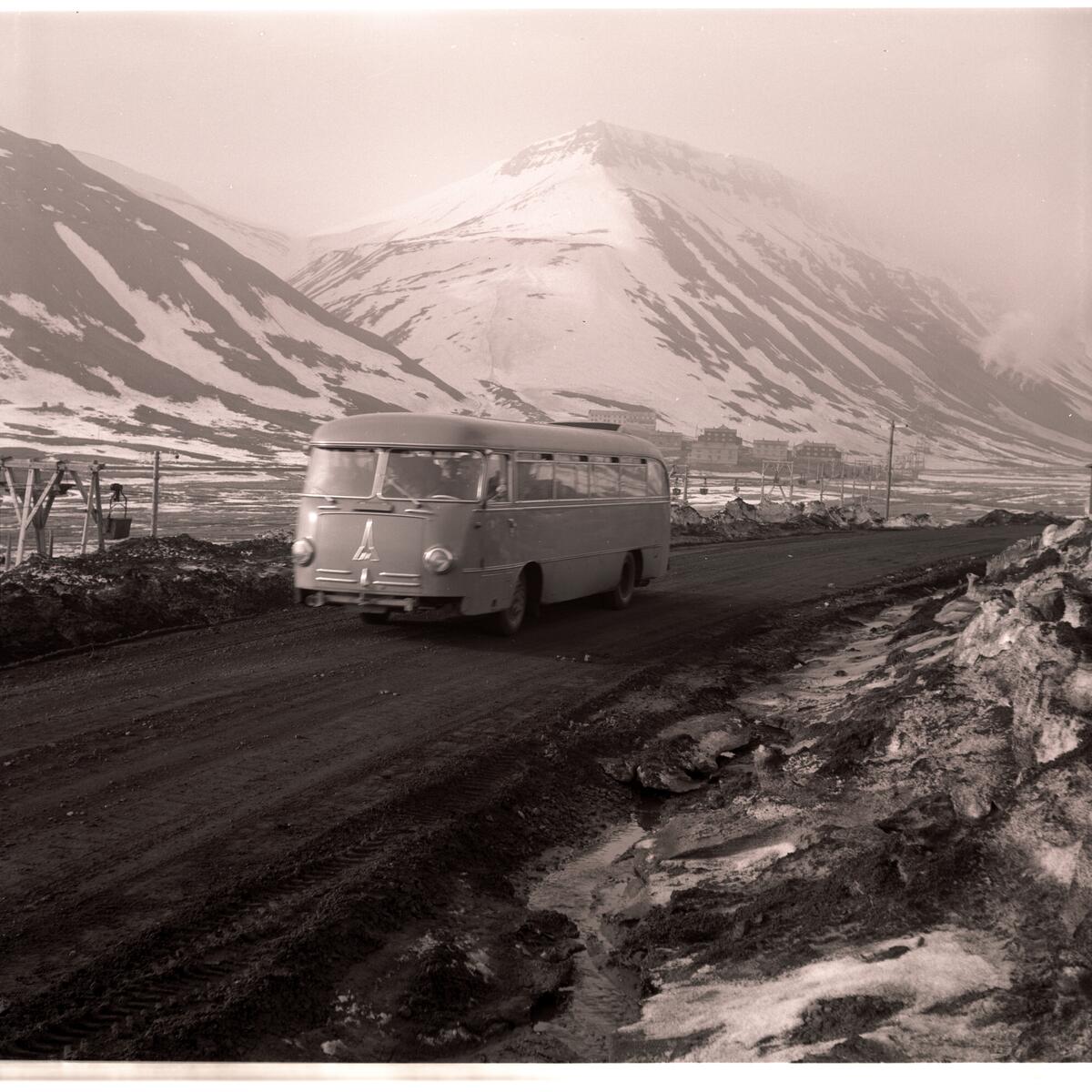 Buss på Skjæringa i 1959