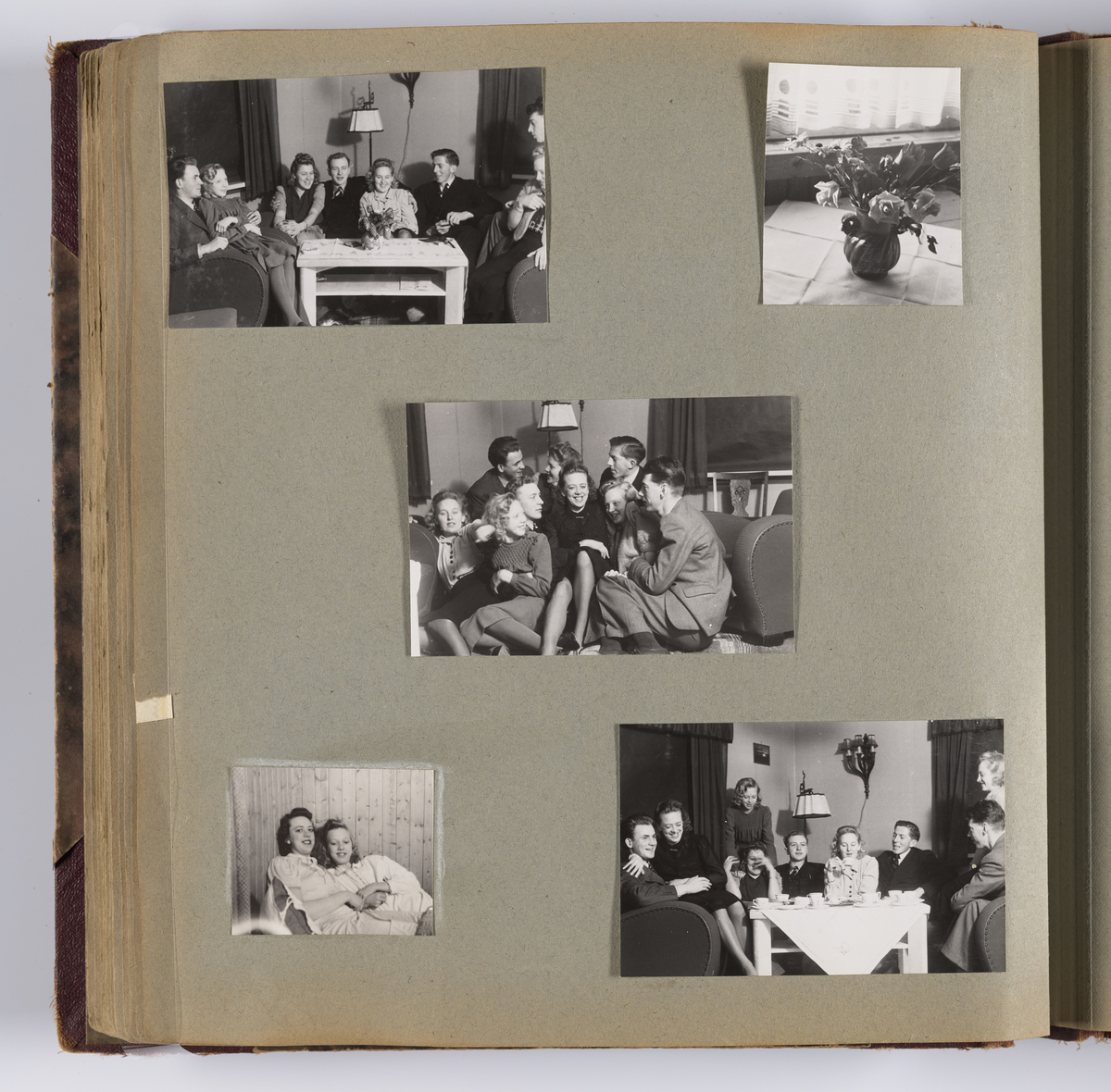 Diverse familiebilder og selvportretter til Synnøve Brændshøi tatt mellom 1938 og 1944. Albumet inneholder feriebilder fra Vrengen (Vestlandet), Vrengen bru, Tjøme, Ormelet pensjonat, Hurdalsjøen, Hamar, Lillehammer, Oslo, Trandum, Vigelandsparken.

Albumet inneholder bilder av Kronprins Olav på Trandum tatt i 1938. 

Julebilder og nyttårsaften bilder fra 1942/43.  