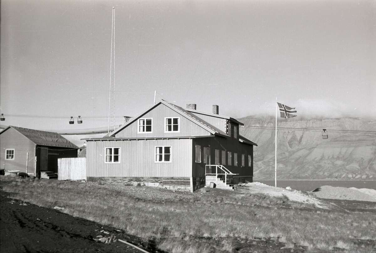 Gamle Telegrafen eller Bergmesterboligen på Skjæringa høsten 1960.