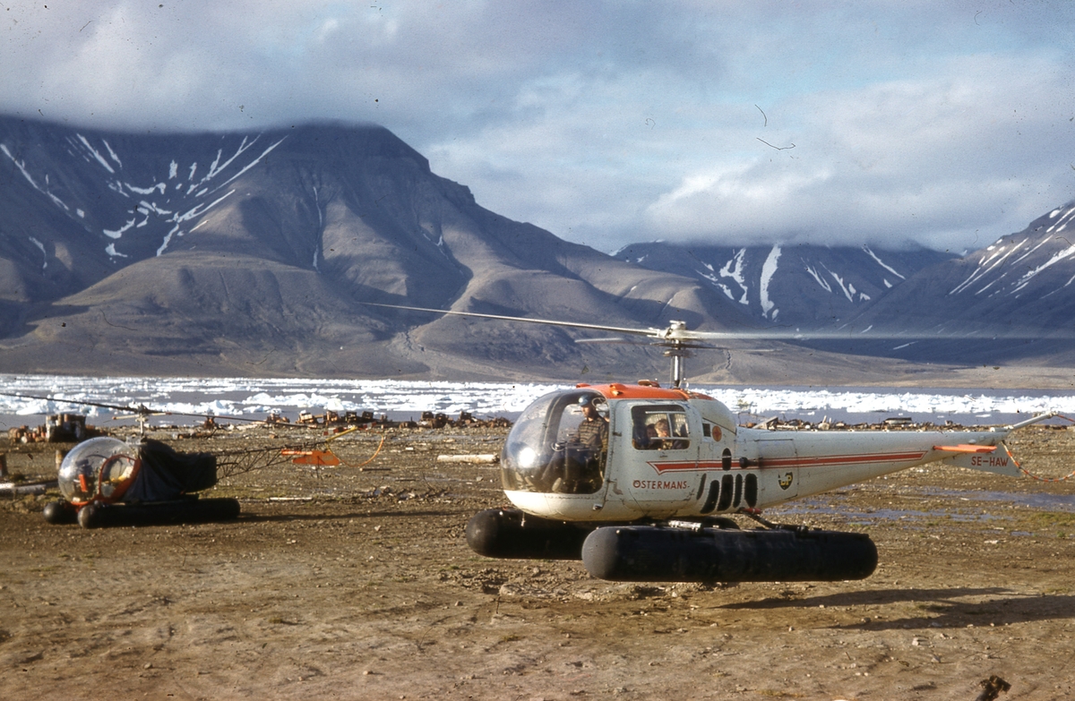 Bilder etter Hans og Astri Torgersrud som bodde i Longyearbyen i perioden 1955-1961