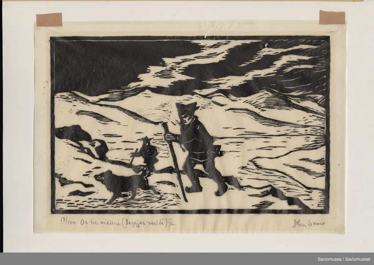 To menn til fots med vandrestativ, ryggsekk på seg, kniv i beltet, hund, fjell landskap, mørk himmel. 

