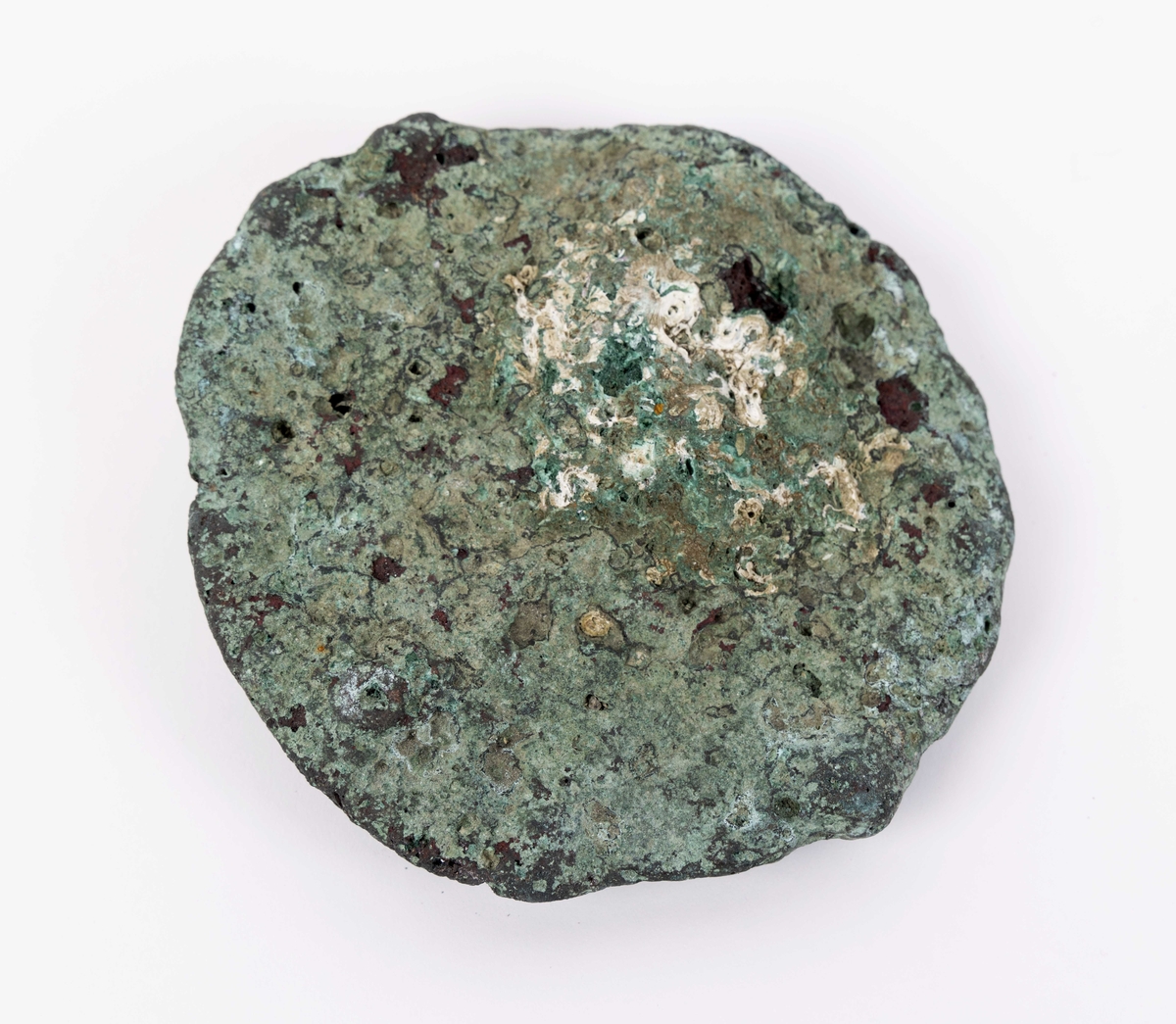 Garkobberbarre funnet ved dykking i Kjelstraumen i Austrheim kommune, fra Røros eller Løkken gruver. Barren er del av gruppering bestående av 26 barrer og stammer fra et forlis av DEN NORSKE LØVE i 1672. Mesteparten av kobberet ble hevet av en klokkedykker i 1673. Disse barren ble hevet i 1997. Flere av barrene er sterkt erodert.