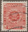 Frimärke ur Gösta Bodmans filatelistiska motivsamling, påbörjad 1950.
Frimärke från Danmark, 1926. Motiv av Gammal frimärkstyp från Danmark: krona, Spira. lagerkrans. (i hörnorna: posthorn) Danmarks frimärken 75 år: 1851-1926.