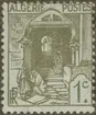 Frimärke ur Gösta Bodmans filatelistiska motivsamling, påbörjad 1950.
Frimärke från Fr. Algeriet, 1926. Motiv av Överbyggd gata: Rue de la Kasbah i staden Alger: Algeriet