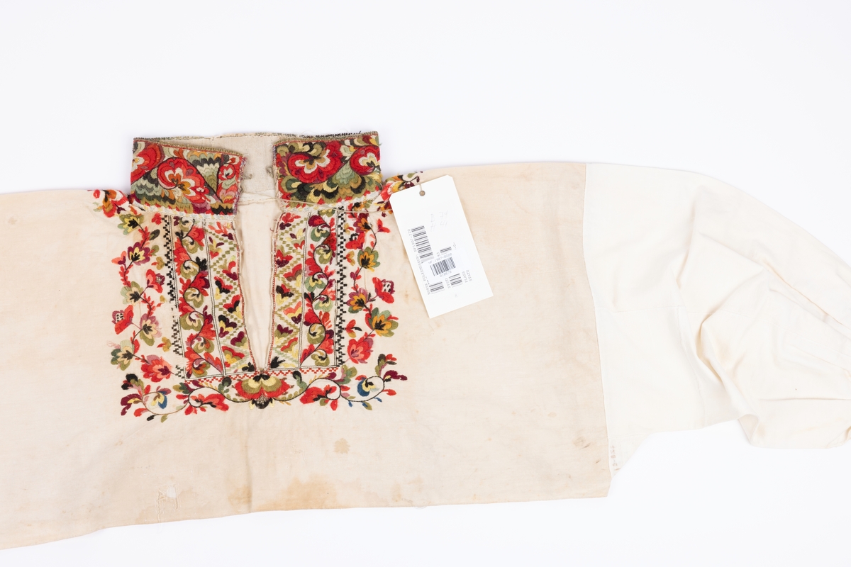 Skjorte ca 1800-1850 Aust-Telemark
