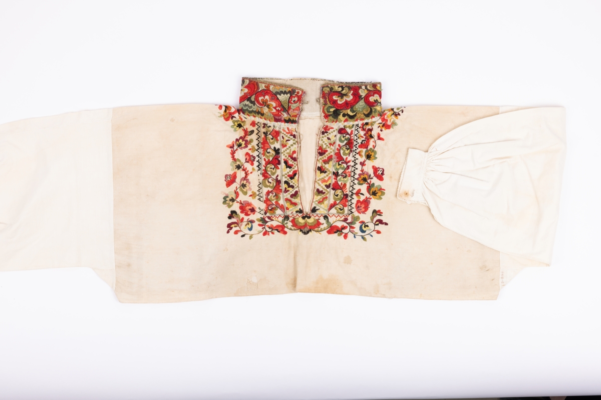 Skjorte ca 1800-1850 Aust-Telemark