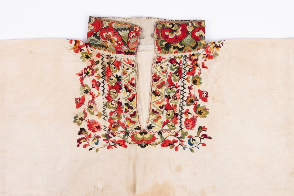 Skjorte ca 1800-1850 Aust-Telemark