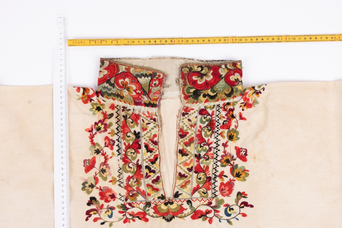 Skjorte ca 1800-1850 Aust-Telemark