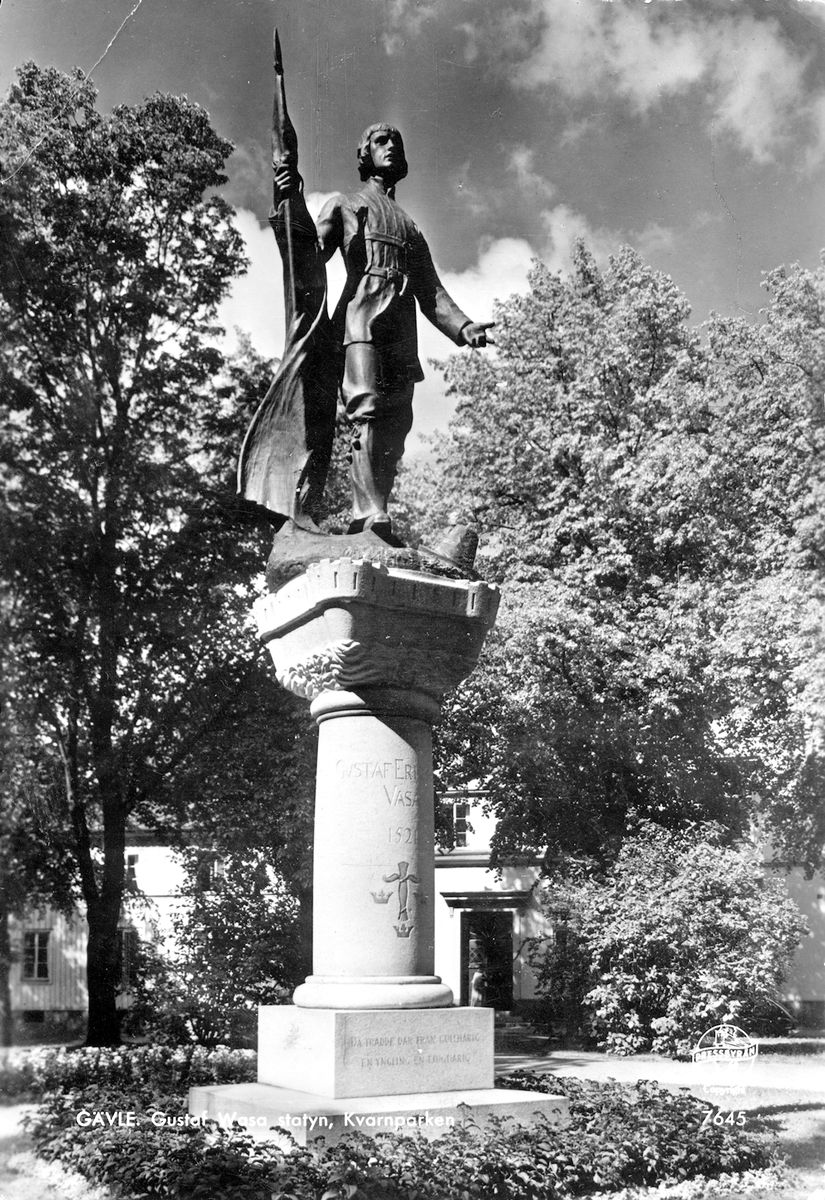 Gävle. Gustaf Wasa statyn, Kvarnparken.  Parken mellan sjukhemmet Grapes Minnes östra sida fram till kyrkan.
Står bronsstatyn av Gustav Vasa som Ida Matton formgivit och som skänkts av brodern Emil A. Matton. Statyn tillkom för att minna om att Gävle som en av Sveriges första städer anslöt sig till Gustav Vasas frihetsrörelse 1521. Den avtäcktes 1924. På granitsockeln finns inristat i guld "Gustaf Eriksson Vasa 1521. Då trädde där fram gullhårig en yngling knappt tjugoårig". Under finns Vasakärven och de tre svenska regaliekronorna.