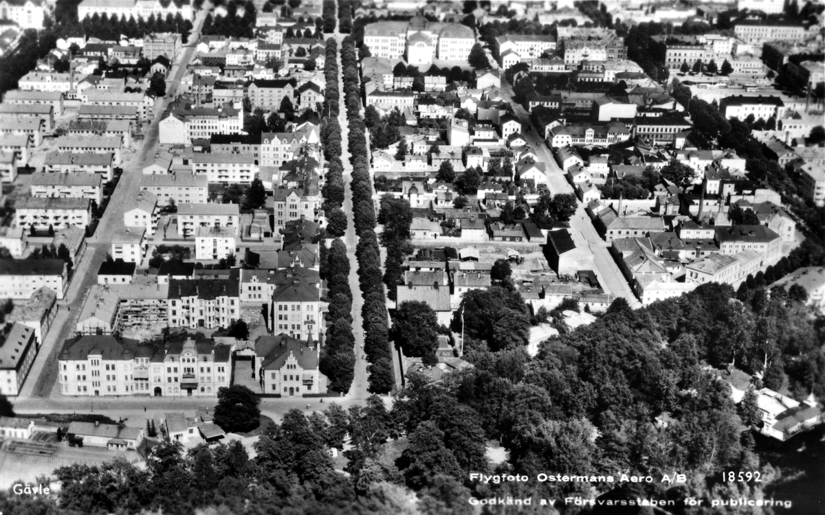 Gävle. Flygfoto. Staketgatan. Kallbadhuset Najaden. Vasaskolan. Stadsträdgården