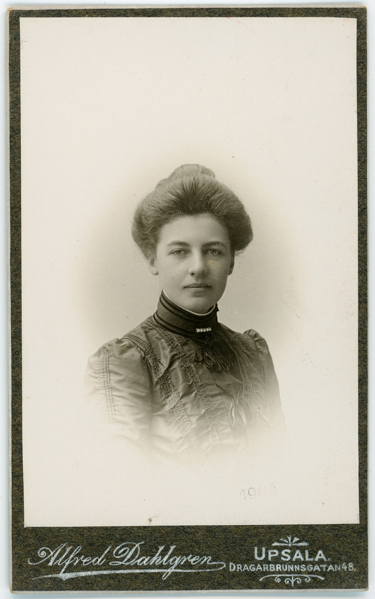 Visitkortsfotografi - Eva Nyström, Uppsala 1904