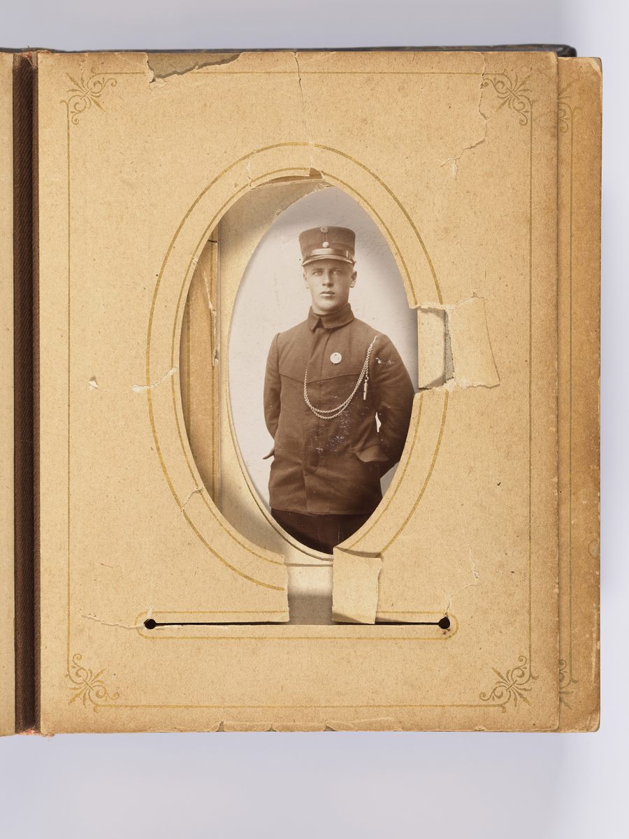 Fotoalbum med atelierfoto. Carte visite.