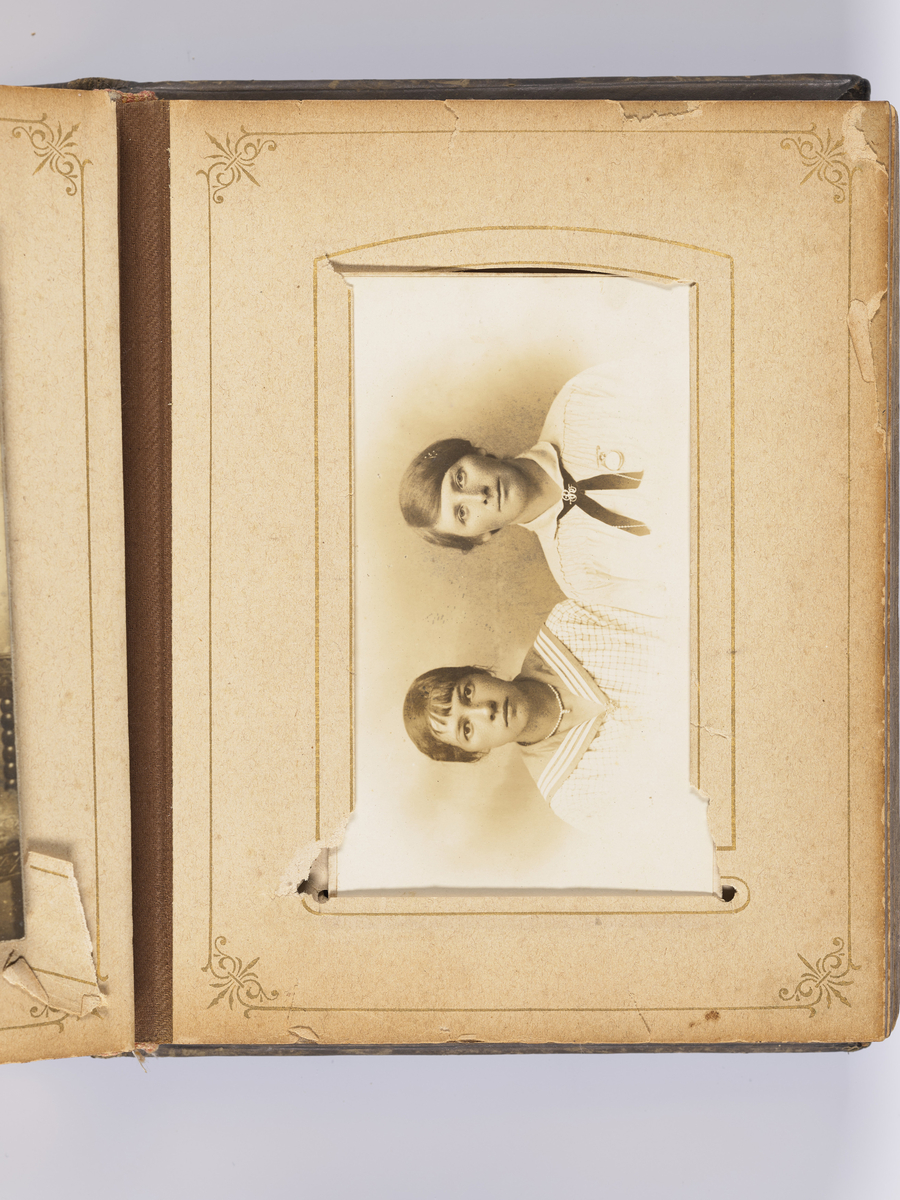 Fotoalbum med atelierfoto. Carte visite.