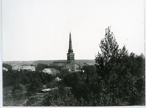 Västerås. 
Vy från gamla vattentornet på Djäkneberget, mot Domkyrkan.