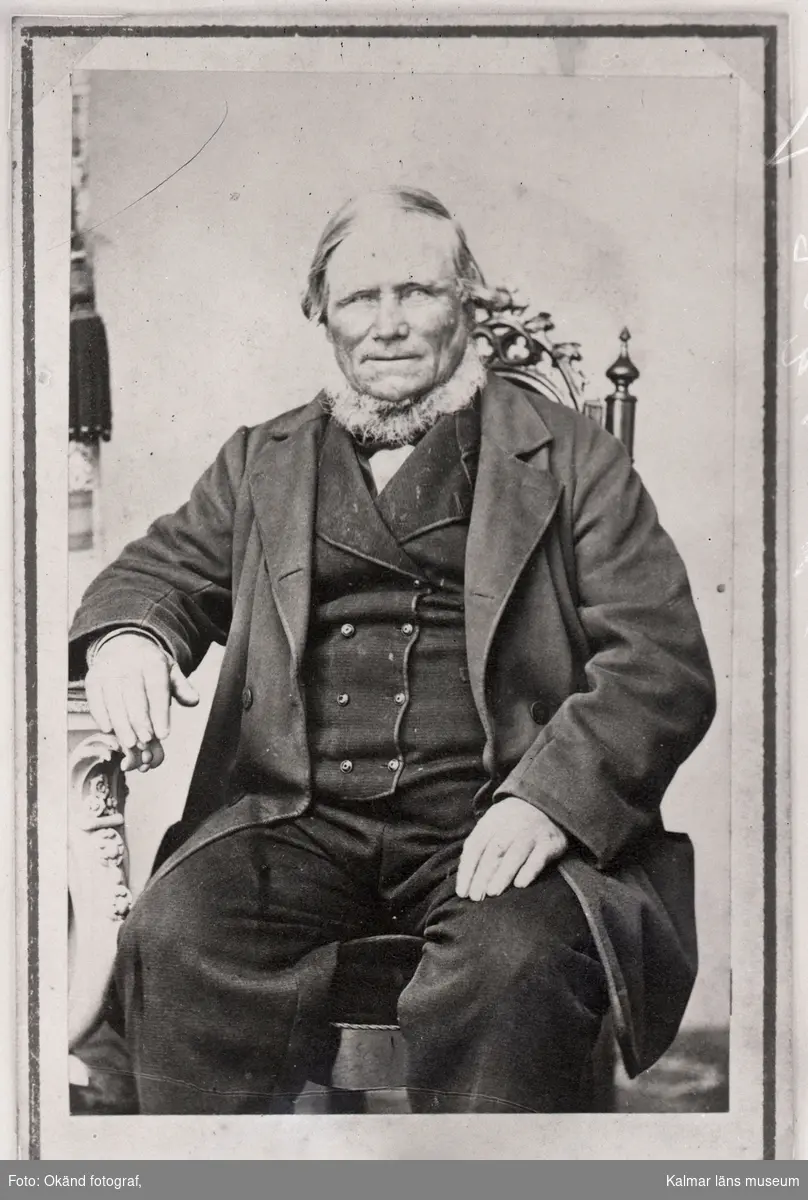 Hette ursprungligen Nilsson o tog namnet Löfström efter Lövö, där han var född. Stamfader för den talrika skepparsläkten L. Förde sk. Oscar, som förliste på Bornholm 1864, Varvid L. omkom jämte sonen.