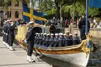 Tur med Ångslup 45 från fartygspiren, Galärvarvet till Stockholms stadshus som fyller 100 år. Möter där upp kungaslupen Vasaorden som ska transportera kungaparet från Riddarholmen till Stockholms stadshus.