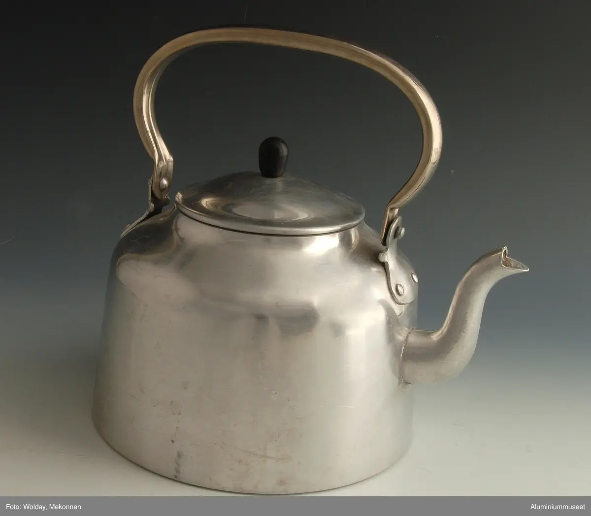 Kaffekjele med håndtak i aluminium
