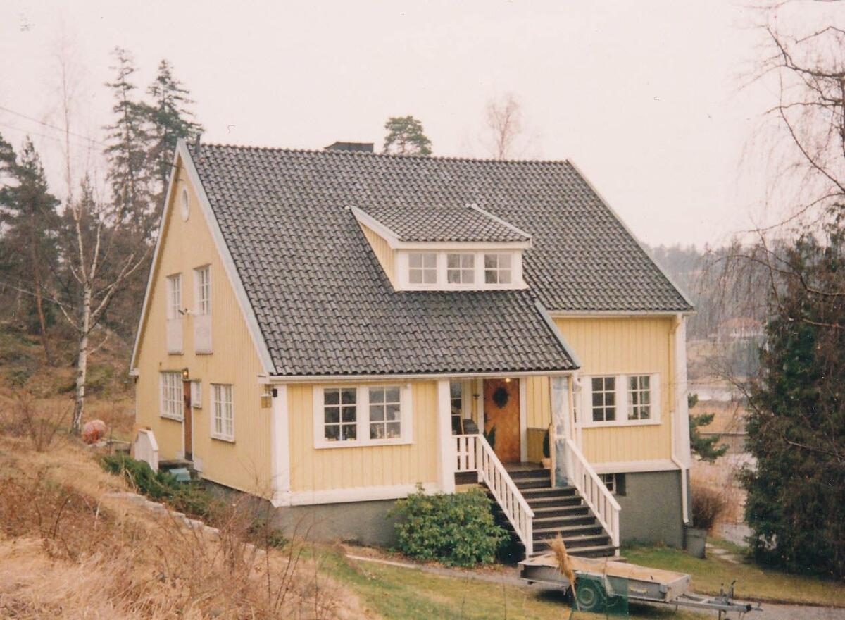 Villa på Marenvägen 45 på Älgö. Foto 1991.