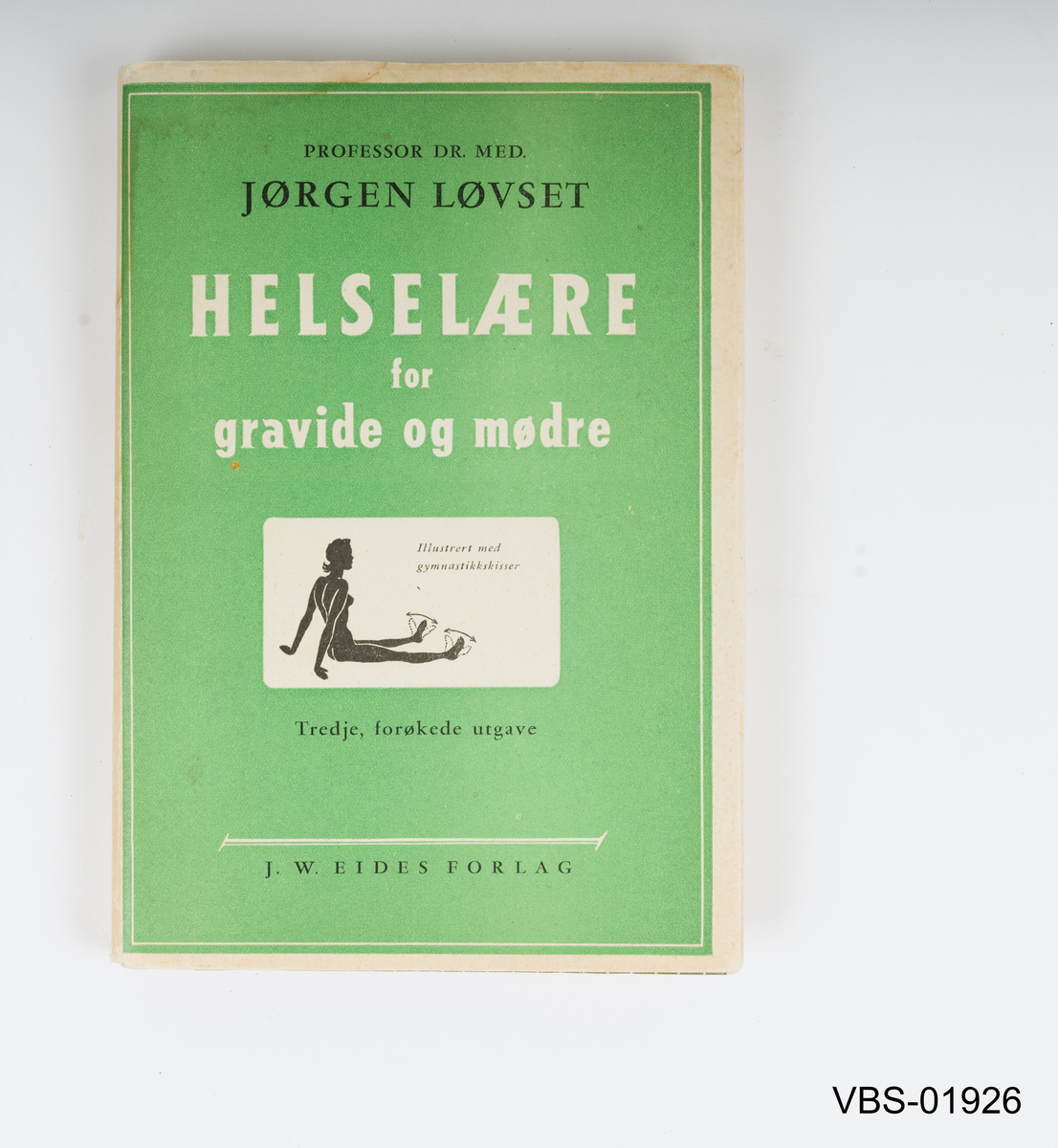 Bok med 124 sider, med trykt papiromslag, svart-hvitt tekst og illustrasjoner.
Tredje utgave, Bergen 1954.