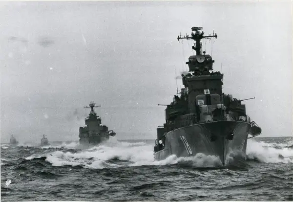 Jagarflottilj med jagaren Halland i spetsen under "Operation