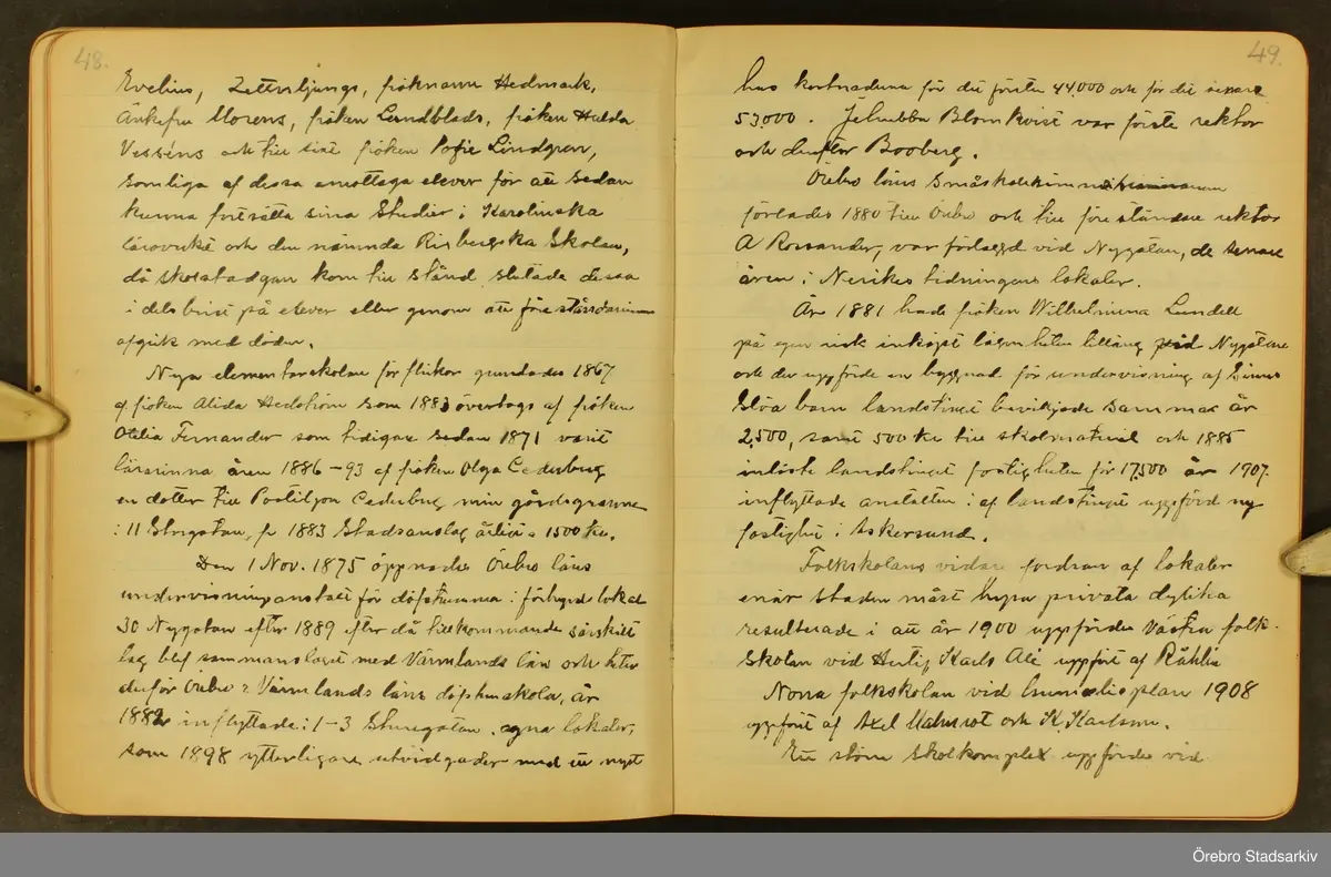 Byggmästare Per Karlssons anteckningar om Örebro stad, 1884-1935. Text på titelsidan "Härefter Örebro stads förändrade fysionomi tiden 1884 och därefter till och med 1935, sålunda 50 år".
