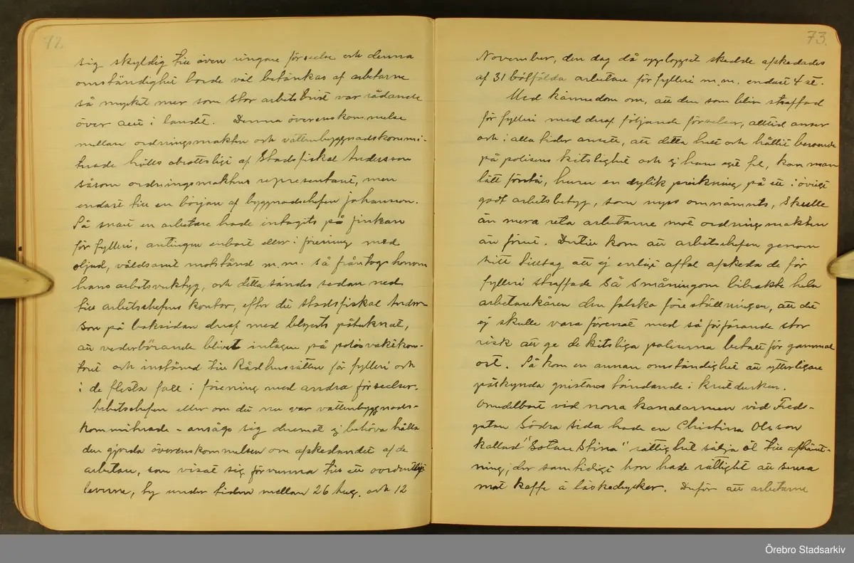 Byggmästare Per Karlssons anteckningar om Örebro stad, 1884-1935. Text på titelsidan "Härefter Örebro stads förändrade fysionomi tiden 1884 och därefter till och med 1935, sålunda 50 år".