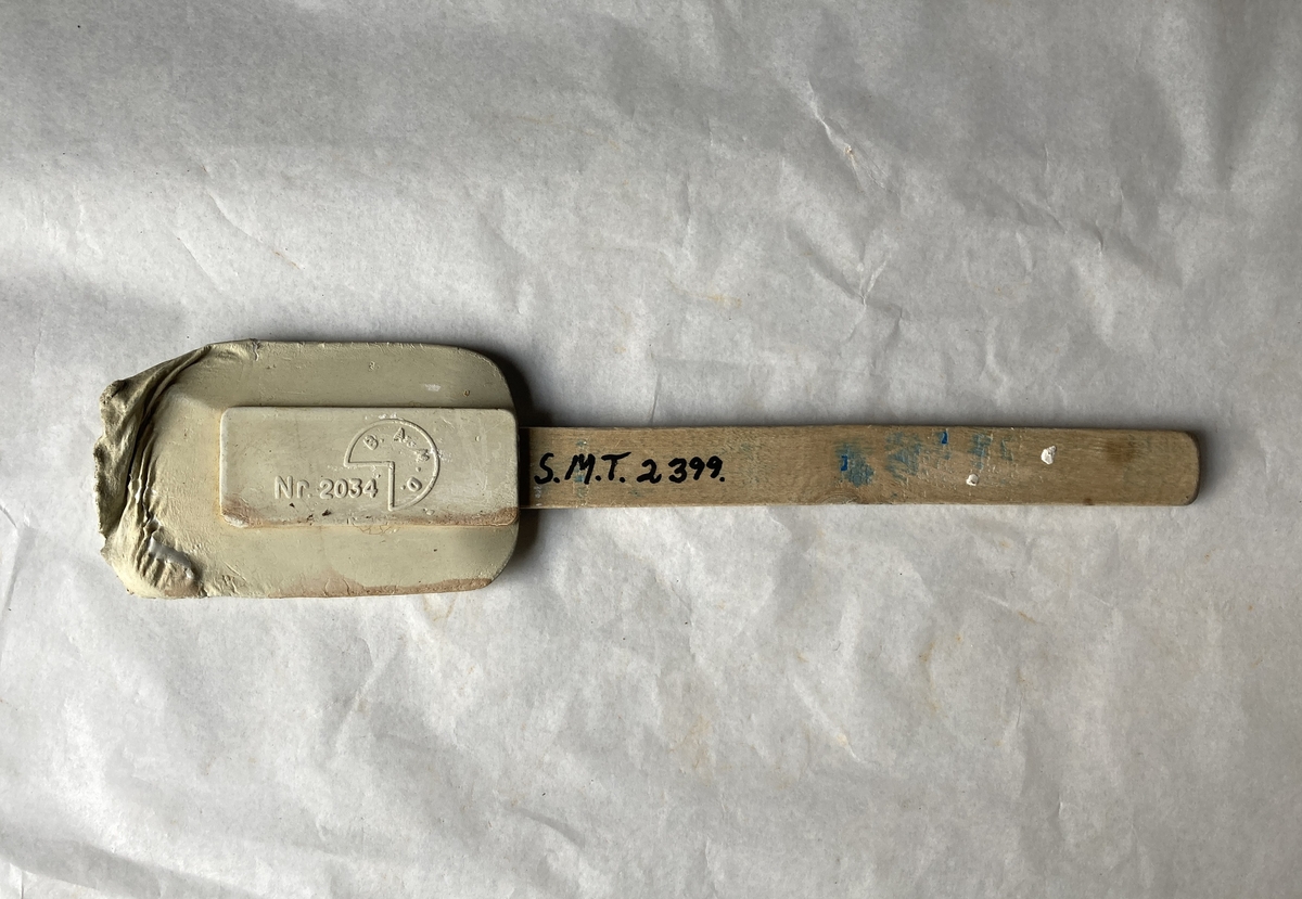 Gummiblad m/innsatt treskaft.