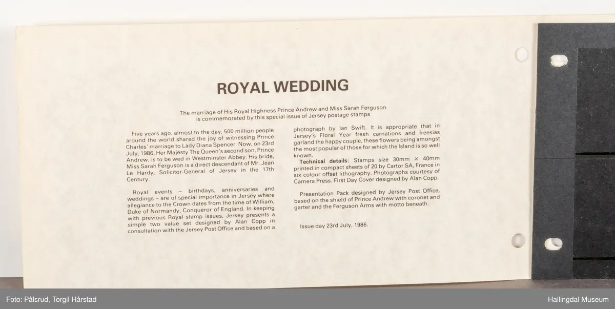 Kort med frimerkesamling (2 frimerker) i forbindelsen med bryllupet mellom Prins Andrew og Sarah Ferguson 23. juli 1986.
