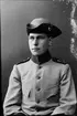 Ateljéporträtt - man i uniform, Östhammar, Uppland