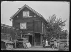 Ågatan nr 7 inne på gården. Centrala Linköping. Obs! Bilden är tagen av Didrik von Essen år 1909.

Bilder från gatuhörn i staden Linköping åren 1909 till 1913. Bilderna är tagna i centrala Linköping i ett projekt att dokumentera Linköping för Linköpings stad.