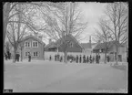 Ågatan nr 23 och 21 i Linköping. Obs! Fotograf till denna bild är Didrik von Essen år 1909.

Bilder från gatuhörn i staden Linköping åren 1909 till 1913. Bilderna är tagna i centrala Linköping i ett projekt att dokumentera Linköping för Linköpings stad.