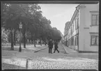 Ågatan i Linköping.

Bilder från gatuhörn i staden Linköping åren 1909 till 1913. Bilderna är tagna i centrala Linköping i ett projekt att dokumentera Linköping för Linköpings stad.