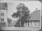 Storgatan i Linköping vid Järntorget. Man ser hörnet på Stadshuset i Linköping till vänster i bild på Storgatan 43.


Bilder från gatuhörn i staden Linköping åren 1909 till 1913. Bilderna är tagna i centrala Linköping i ett projekt att dokumentera Linköping för Linköpings stad.