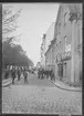 Repslagaregatan i Linköping. Man ser människor i bild gatan. 

Bilder från gatuhörn i staden Linköping åren 1909 till 1913. Bilderna är tagna i centrala Linköping i ett projekt att dokumentera Linköping för Linköpings stad.