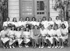 Flickskolans 7:de klass år 1941. Flickskolan motsvarade ungefär klass 4-9 + 2 år och efter examen kunde eleverna fortsätta på gymnasiet.